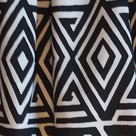 White House Black Market Geometric Print Skirt M - Picture 3 of 4